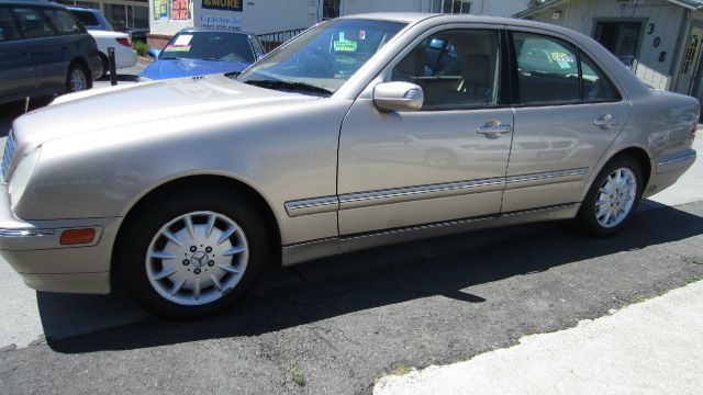 2001 Mercedes-Benz E-Class SXT