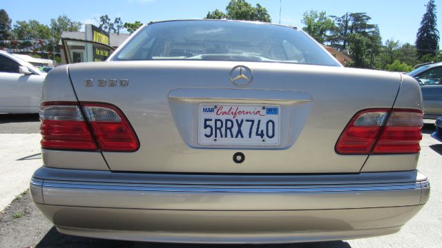 2001 Mercedes-Benz E-Class SXT