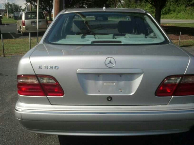 2001 Mercedes-Benz E-Class SXT