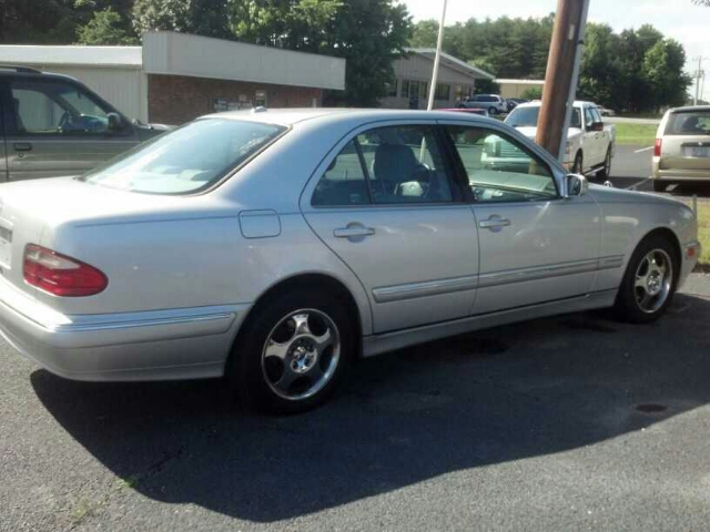 2001 Mercedes-Benz E-Class SXT