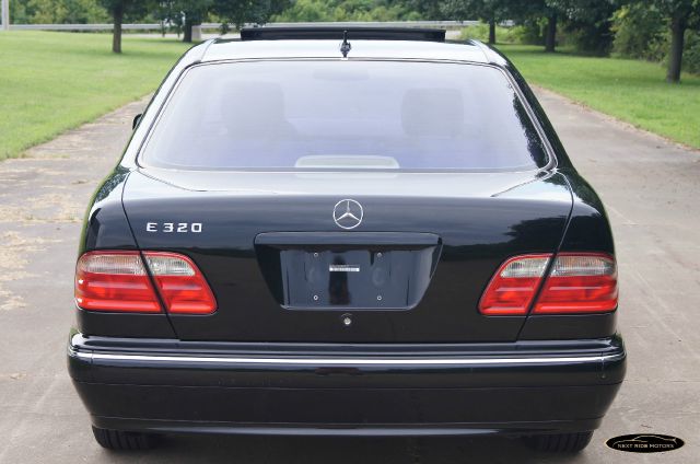 2002 Mercedes-Benz E-Class SXT