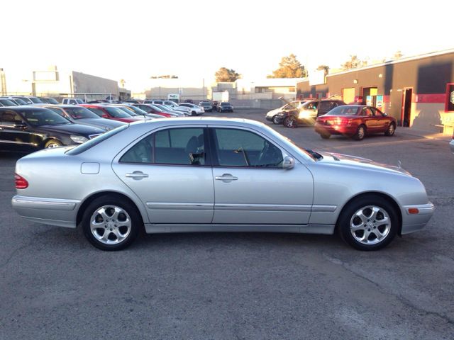 2002 Mercedes-Benz E-Class SXT