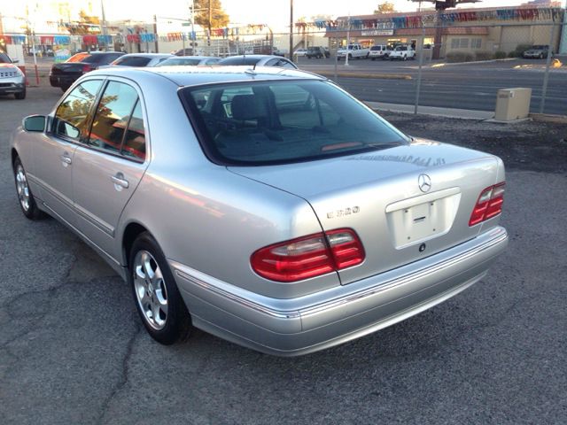 2002 Mercedes-Benz E-Class SXT