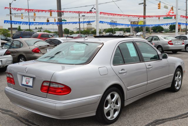 2002 Mercedes-Benz E-Class SXT