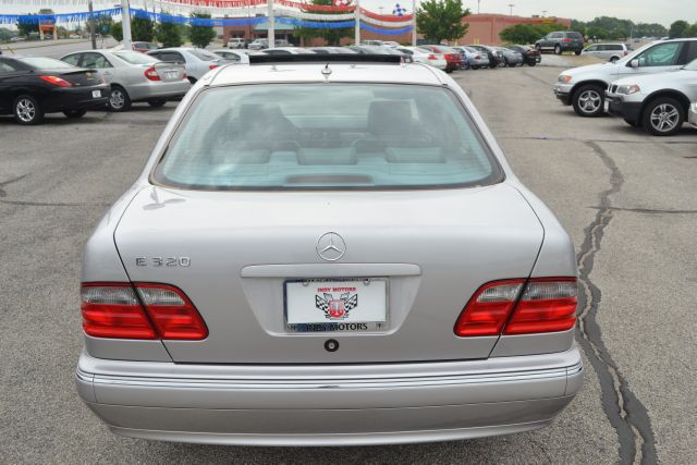 2002 Mercedes-Benz E-Class SXT