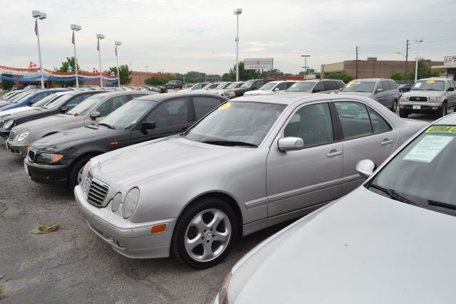 2002 Mercedes-Benz E-Class SXT