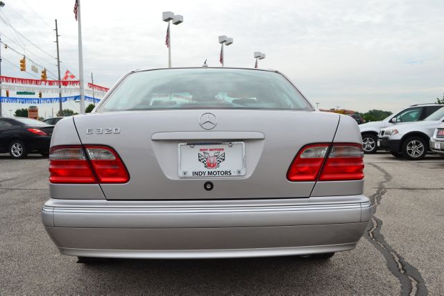 2002 Mercedes-Benz E-Class SXT