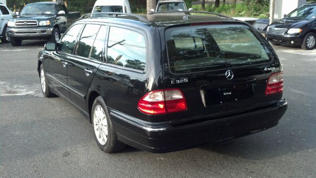 2002 Mercedes-Benz E-Class SXT