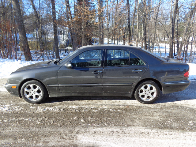 2002 Mercedes-Benz E-Class SXT