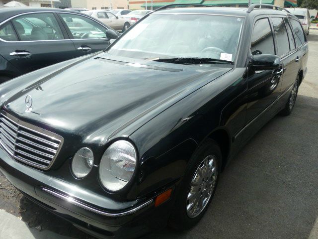 2002 Mercedes-Benz E-Class SXT