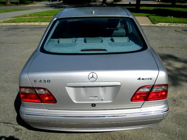 2002 Mercedes-Benz E-Class 2WD Supercrew 139 XLT