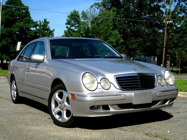 2002 Mercedes-Benz E-Class 2WD Supercrew 139 XLT