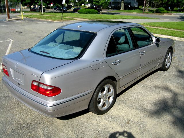 2002 Mercedes-Benz E-Class 2WD Supercrew 139 XLT