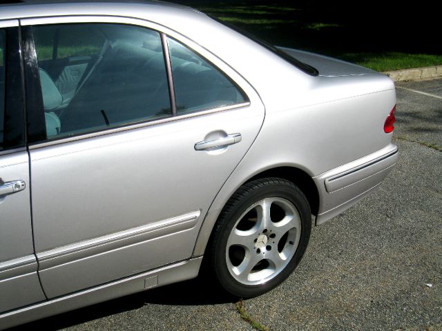 2002 Mercedes-Benz E-Class 2WD Supercrew 139 XLT