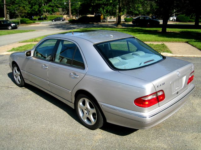 2002 Mercedes-Benz E-Class 2WD Supercrew 139 XLT