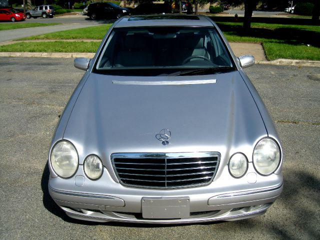 2002 Mercedes-Benz E-Class 2WD Supercrew 139 XLT