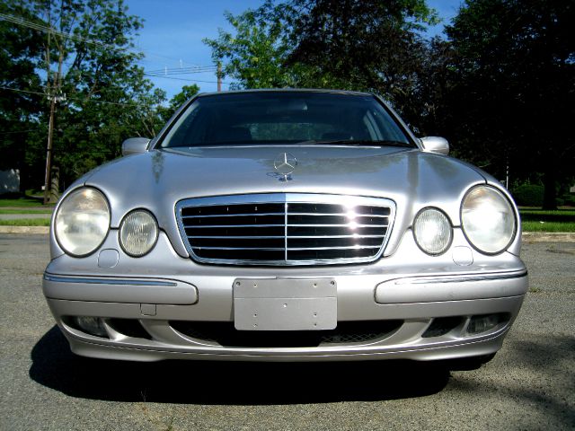 2002 Mercedes-Benz E-Class 2WD Supercrew 139 XLT