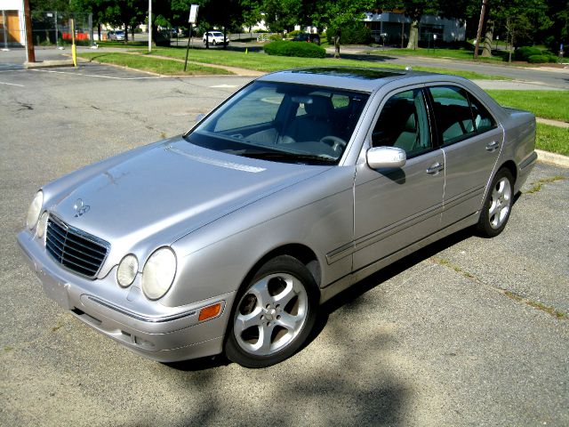 2002 Mercedes-Benz E-Class 2WD Supercrew 139 XLT