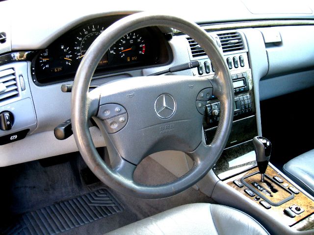 2002 Mercedes-Benz E-Class 2WD Supercrew 139 XLT