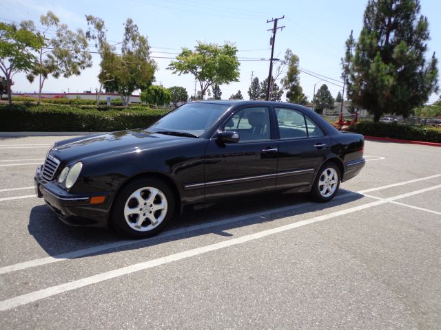 2002 Mercedes-Benz E-Class SXT