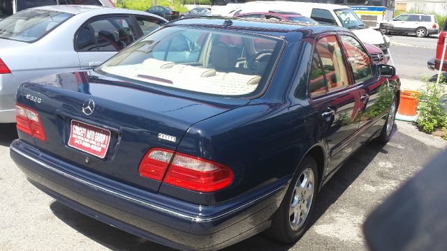 2002 Mercedes-Benz E-Class SXT