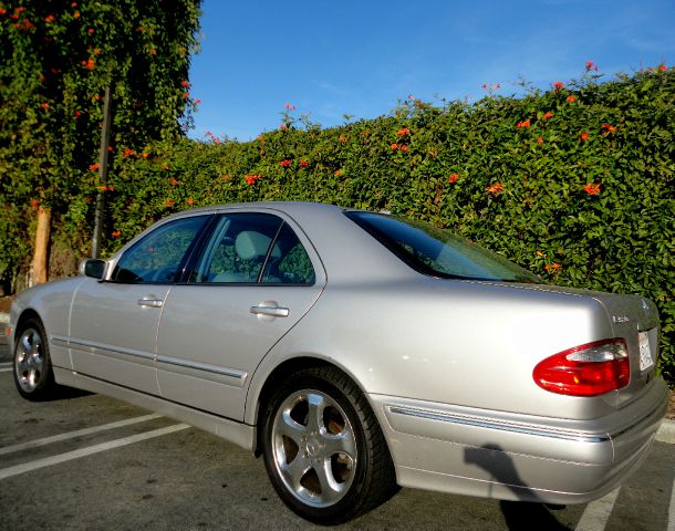 2002 Mercedes-Benz E-Class SXT