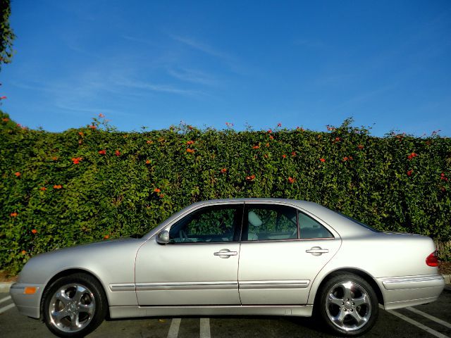 2002 Mercedes-Benz E-Class SXT