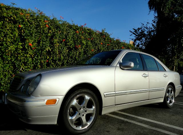 2002 Mercedes-Benz E-Class SXT