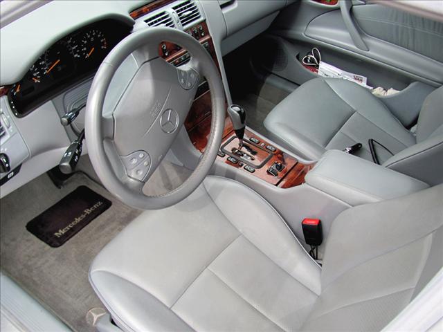 2002 Mercedes-Benz E-Class 2WD Supercrew 139 XLT