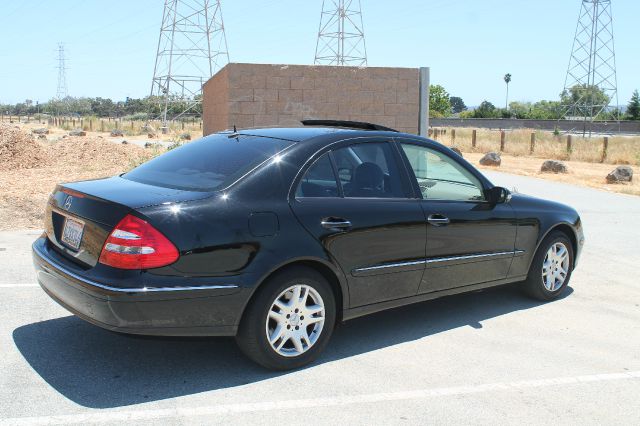 2003 Mercedes-Benz E-Class SXT