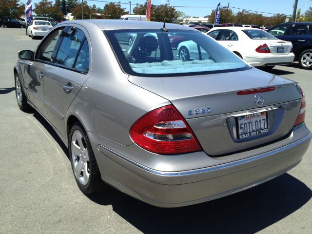 2003 Mercedes-Benz E-Class SXT