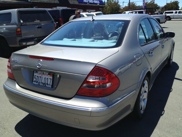 2003 Mercedes-Benz E-Class SXT