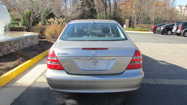 2003 Mercedes-Benz E-Class SXT