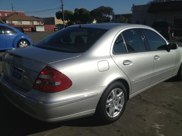 2003 Mercedes-Benz E-Class SXT