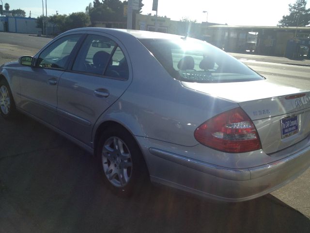 2003 Mercedes-Benz E-Class SXT