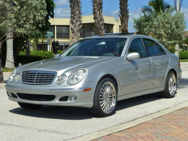 2003 Mercedes-Benz E-Class SXT