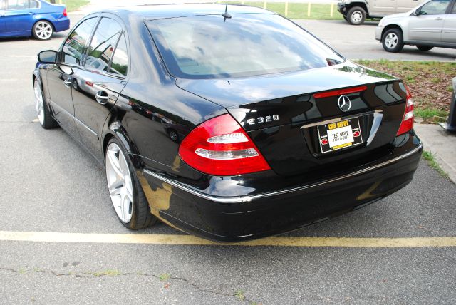 2003 Mercedes-Benz E-Class SXT