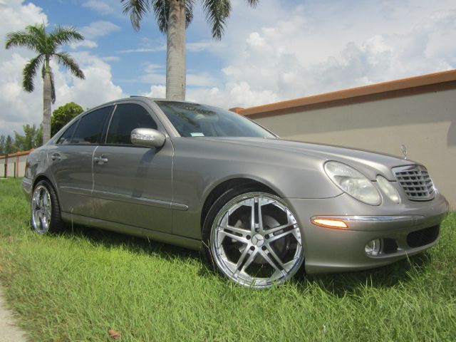 2003 Mercedes-Benz E-Class SXT