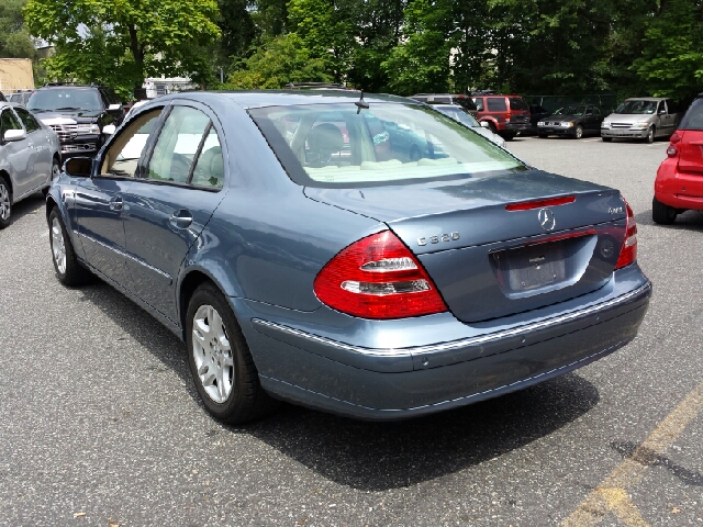 2004 Mercedes-Benz E-Class SXT