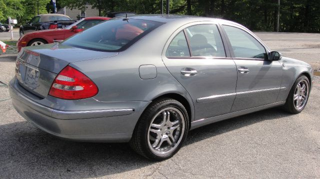 2004 Mercedes-Benz E-Class SXT