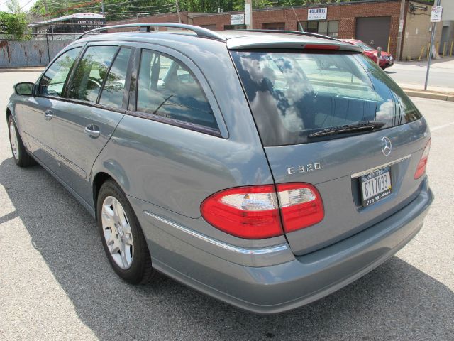 2004 Mercedes-Benz E-Class T6 AWD 7-passenger Leather Moonroof