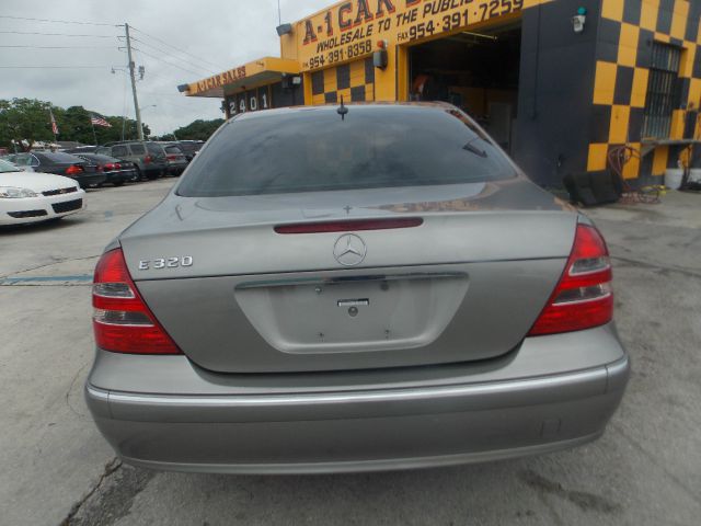 2004 Mercedes-Benz E-Class SXT