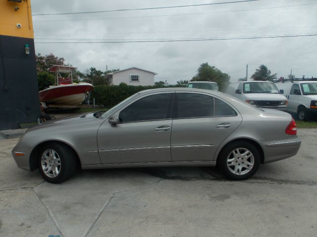 2004 Mercedes-Benz E-Class SXT