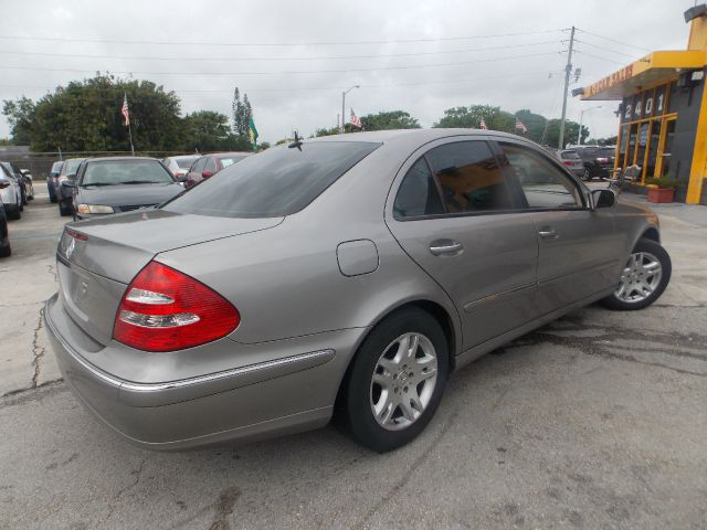 2004 Mercedes-Benz E-Class SXT