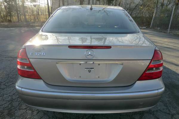 2004 Mercedes-Benz E-Class LS Flex Fuel 4x4 This Is One Of Our Best Bargains