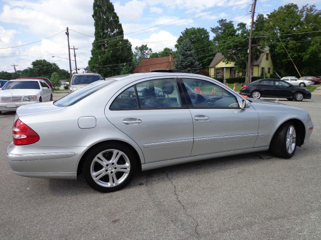 2004 Mercedes-Benz E-Class SLT W/ Hemi