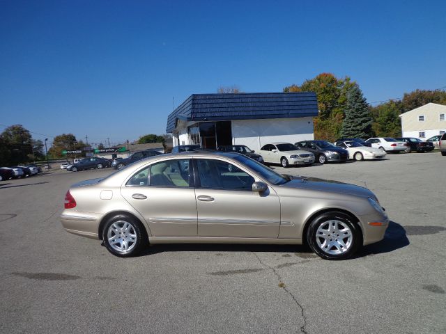 2004 Mercedes-Benz E-Class SXT