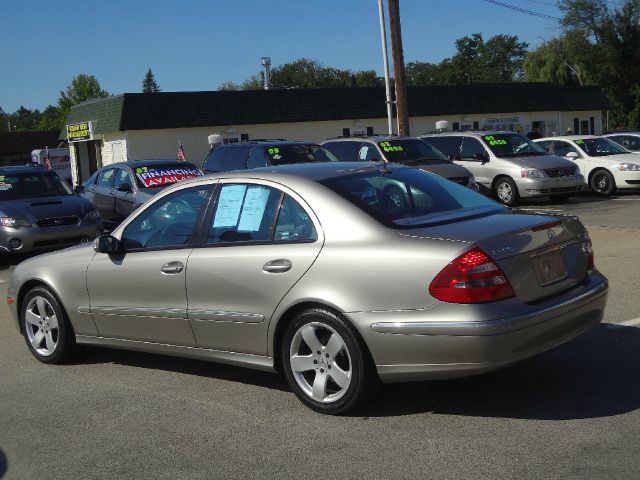 2004 Mercedes-Benz E-Class SXT