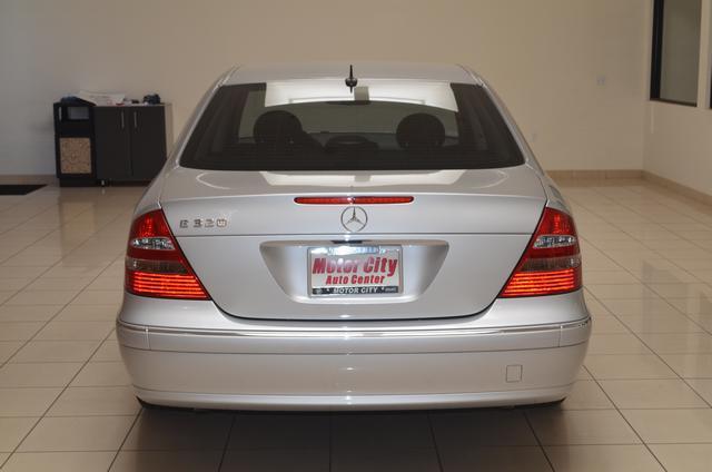 2004 Mercedes-Benz E-Class SXT