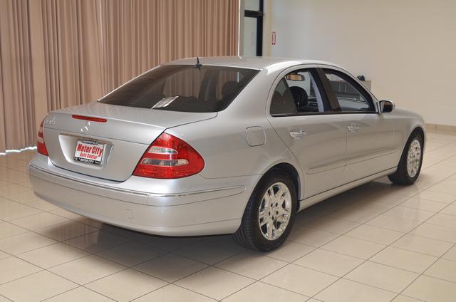 2004 Mercedes-Benz E-Class SXT